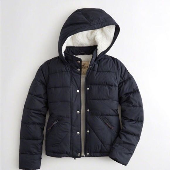 Hollister Jackets & Blazers - NWOT Hollister Sherpa Lined Puffer Jacket